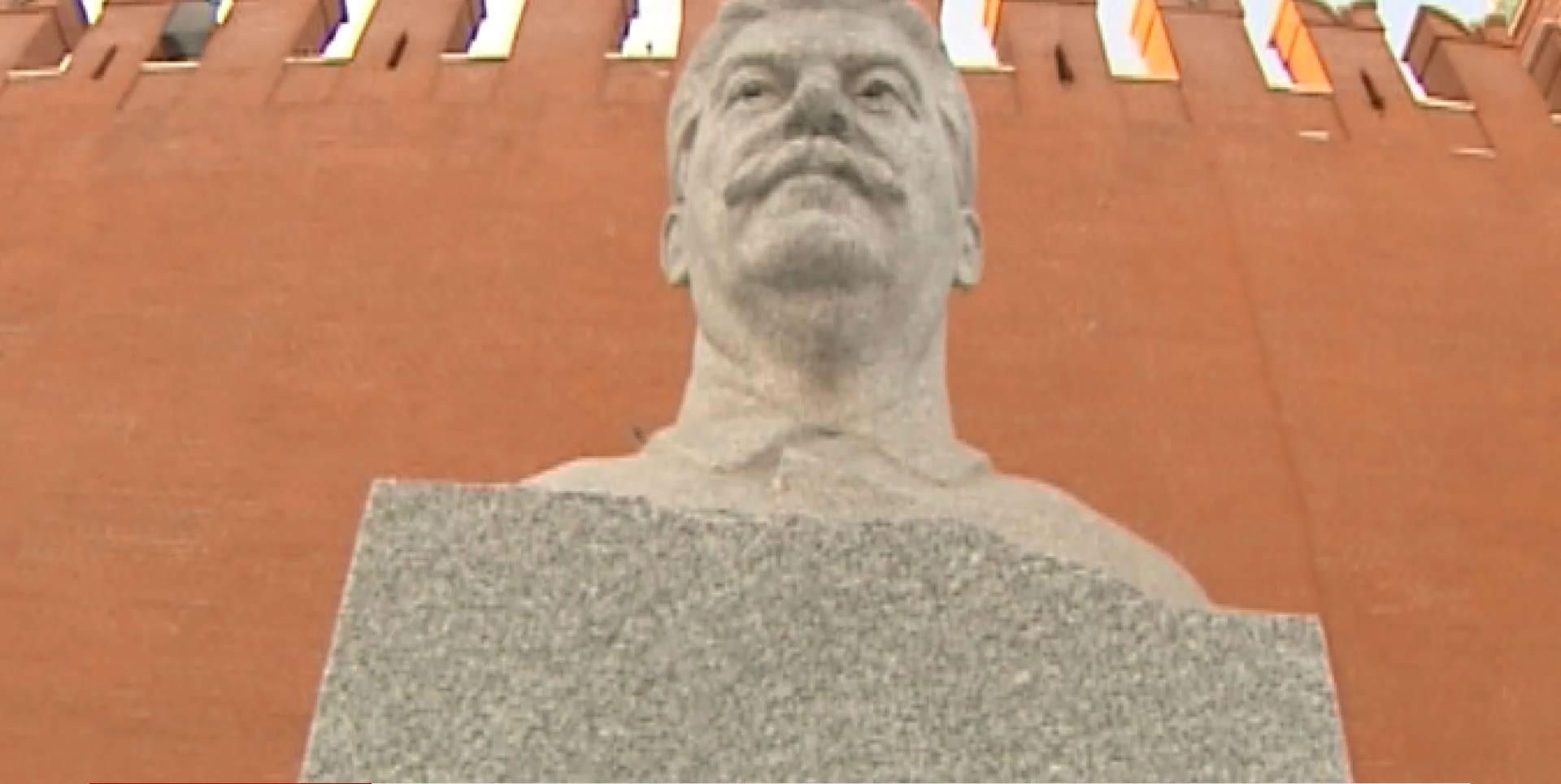 День в истории. 59 лет назад началось развенчание культа Сталина