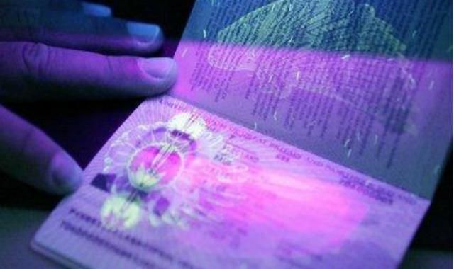 Евросоюз одобрил украинские биометрические паспорта