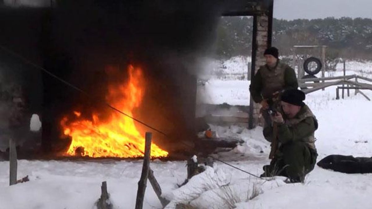 Мобілізовані новобранці проходять "психологічну полосу"