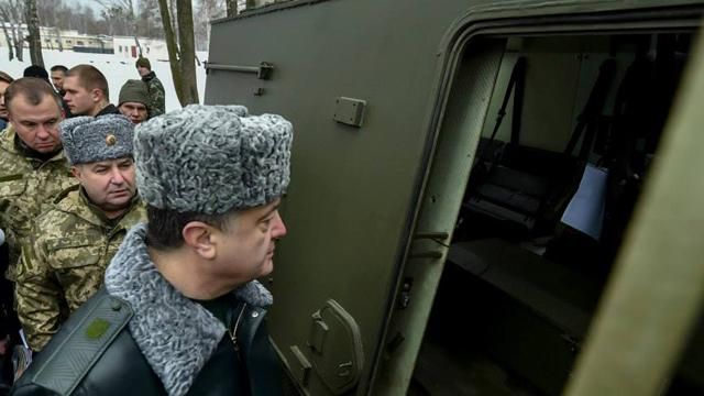 На границе большое количество военной техники, которая готова зайти в Украину, — Порошенко