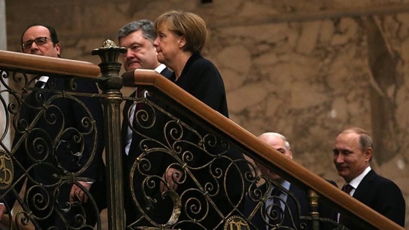 Маленький шанс на мир или военное положение? Маленький шанс на мир или военное положение?