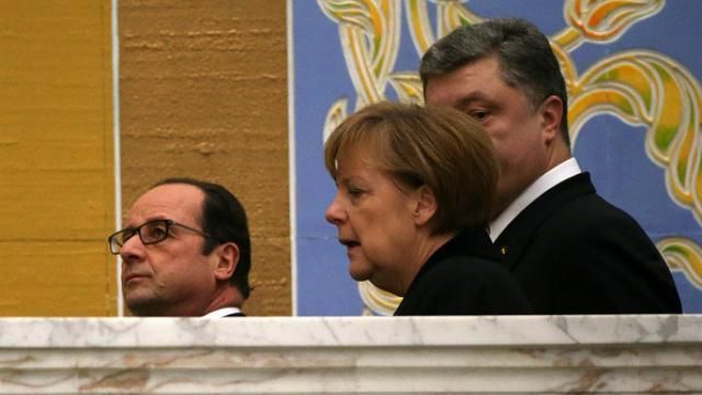 Меркель и Олланд обеспокоены ситуацией вокруг Дебальцево