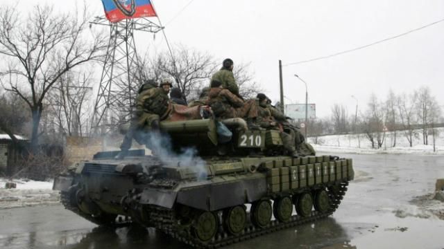 За день бойовики обстріляли Дебальцеве 37 разів За день бойовики обстріляли Дебальцеве 37 разів