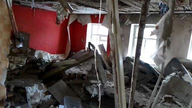 Без електрики і даху над головою — як виживають люди на лінії вогню Без електрики і даху над головою — як виживають люди на лінії вогню