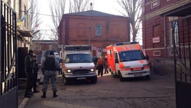 До Артемівська вдалось перевезти 40 військових, яких поранили у боях за Дебальцеве До Артемівська вдалось перевезти 40 військових, яких поранили у боях за Дебальцеве