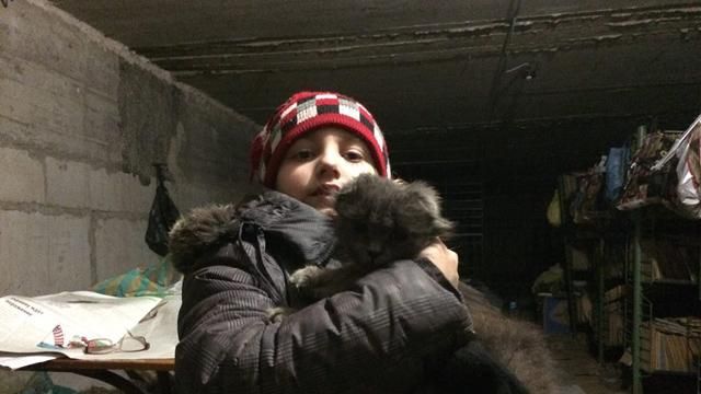 Діти підземелля. Вражаючий побут дітей Донецька в умовах війни