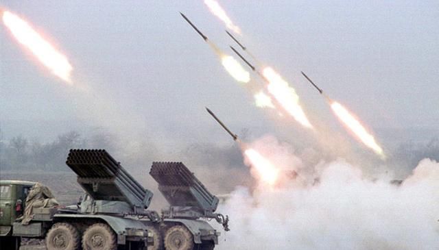 Щоб скомпрометувати Україну, терористи "Градами" обстріляли Горлівку, — МВС Щоб скомпрометувати Україну, терористи "Градами" обстріляли Горлівку, — МВС