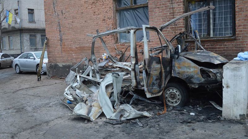 В Счастье эвакуировали пациентов из разбомбленной больницы В Счастье эвакуировали пациентов из разбомбленной больницы