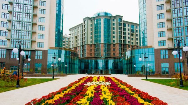 Захарченко до сих пор имеет квартиру на Печерске Захарченко до сих пор имеет квартиру на Печерске