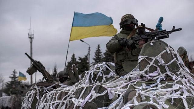 Пока не прекратят огонь, тяжелую технику не отведем, — Лысенко