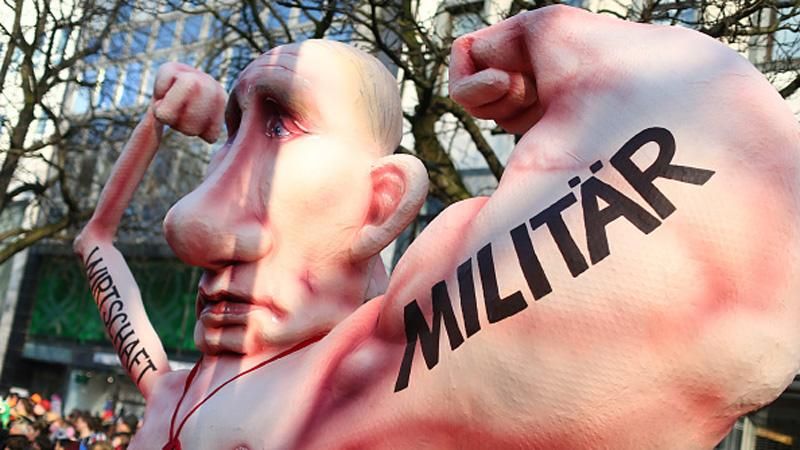 Путіна висміяли на німецькому карнавалі Путіна висміяли на німецькому карнавалі