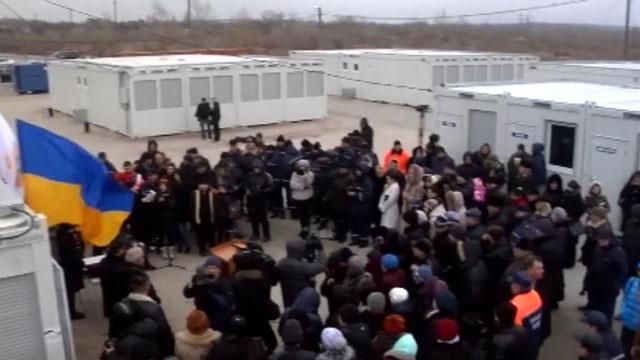 В Запоріжжі відкрили транзитне містечко для переселенців В Запоріжжі відкрили транзитне містечко для переселенців