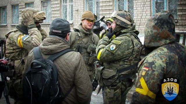 Із Широкіного вивезли всіх мешканців, — "Азов" Із Широкіного вивезли всіх мешканців, — "Азов"