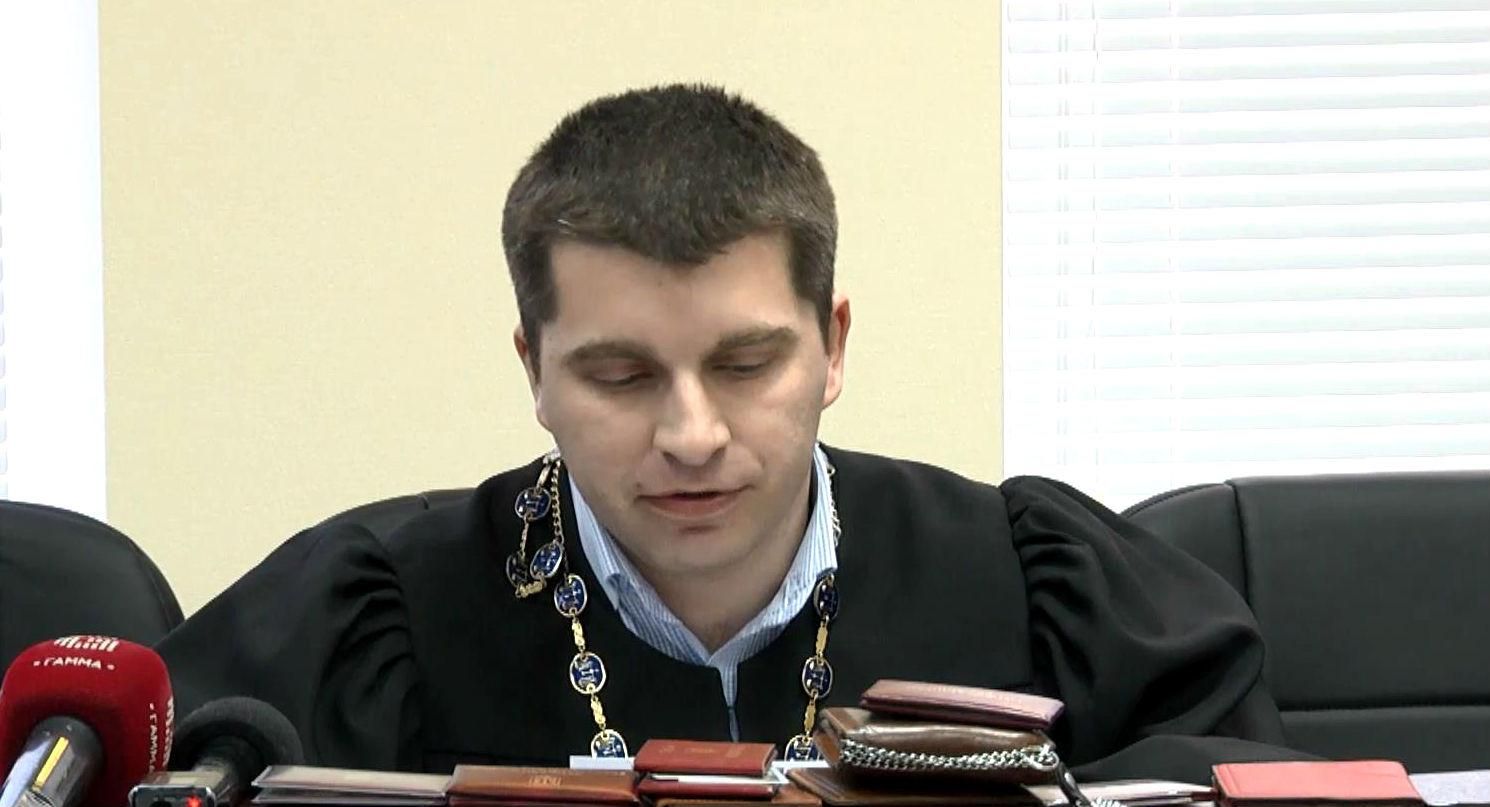 Суддя Кузьменко самоусунувся від розгляду справи про заборону Комуністичної партії Суддя Кузьменко самоусунувся від розгляду справи про заборону Комуністичної партії