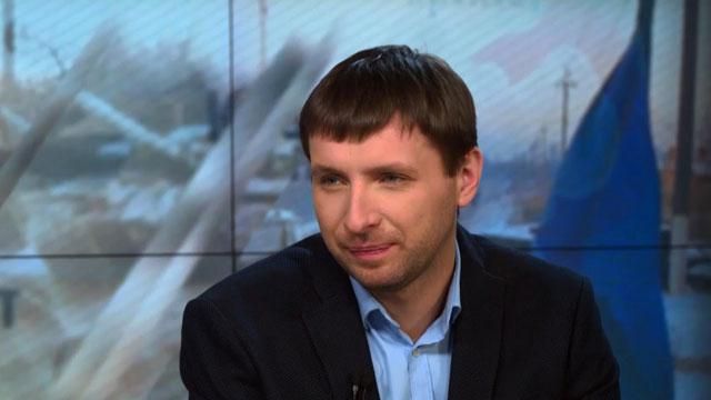 Верю парням с передовой, а наш президент просто всех обманывает, — Парасюк Верю парням с передовой, а наш президент просто всех обманывает, — Парасюк