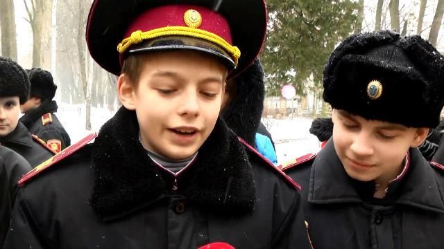 Кадети організували ярмарок, щоб зібрати кошти для АТО Кадети організували ярмарок, щоб зібрати кошти для АТО