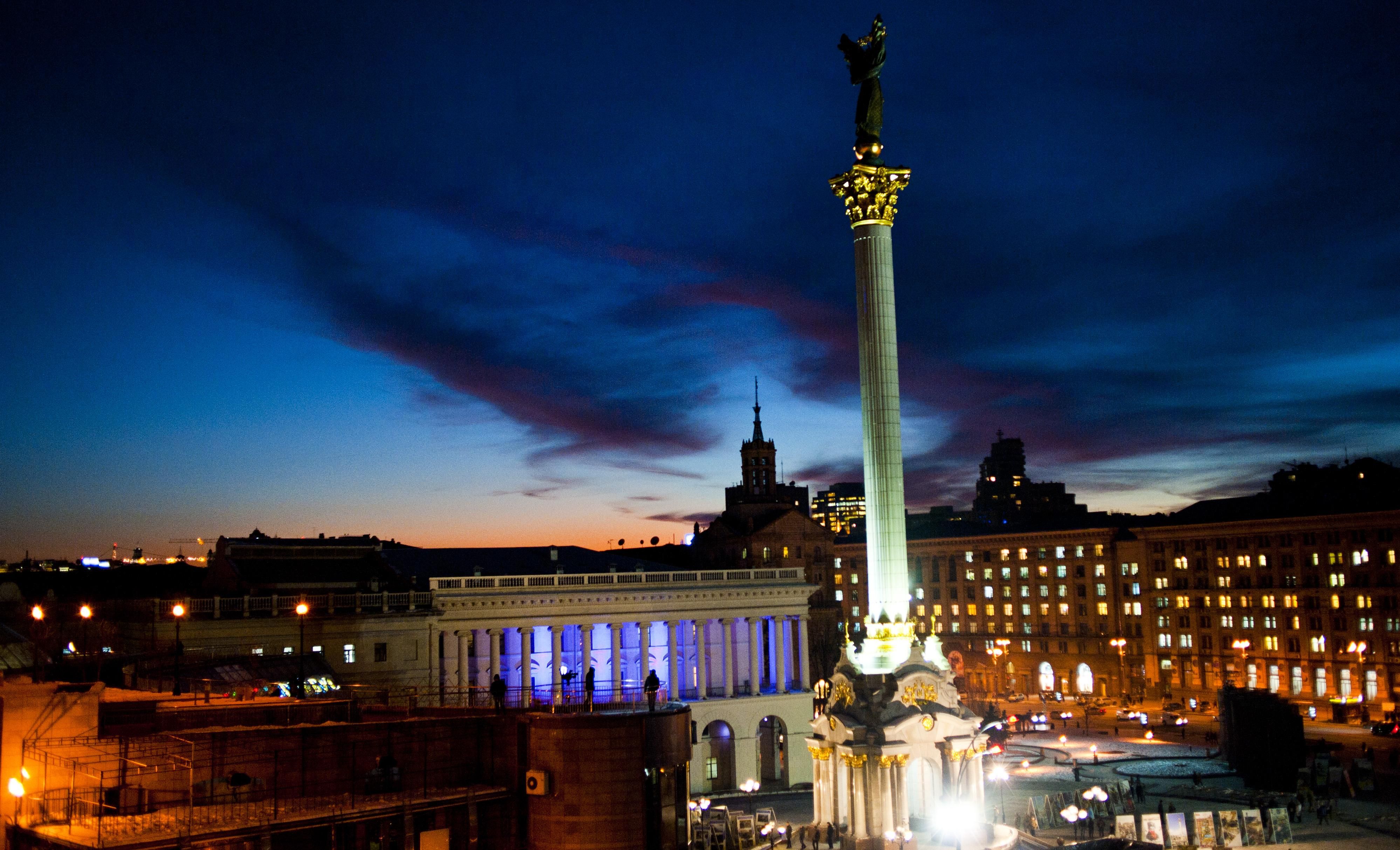 Крізь серце революції: Майдан Незалежності сьогодні Крізь серце революції: Майдан Незалежності сьогодні