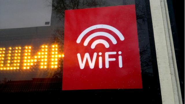 В харьковских трамваях и троллейбусах появится Wi-Fi