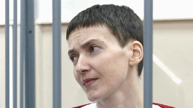 Савченко отказалась от инъекций глюкозы, которыми поддерживали ее здоровье Савченко отказалась от инъекций глюкозы, которыми поддерживали ее здоровье