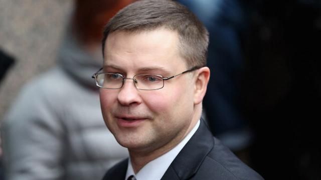 Еврокомиссар обвинил Кремль в силовом изменении карты Европы Еврокомиссар обвинил Кремль в силовом изменении карты Европы