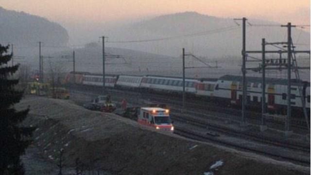 У Швейцарії зіткнулися два потяги, постраждали майже 50 людей