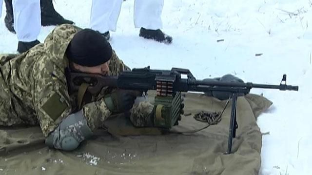 В Сумах Нацгвардия провела артиллерийские стрельбы на полигоне В Сумах Нацгвардия провела артиллерийские стрельбы на полигоне