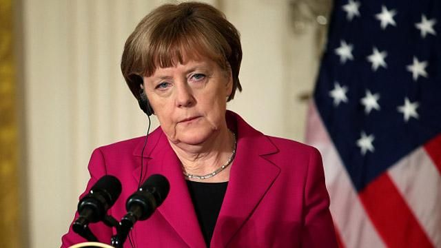 Меркель пригрозила Путіну новими санкціями
