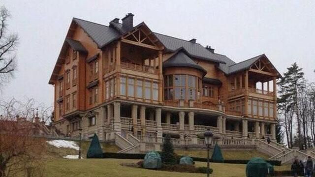 Межигір’я досі не під арештом, у нього новий власник (Документи) Межигір’я досі не під арештом, у нього новий власник (Документи)