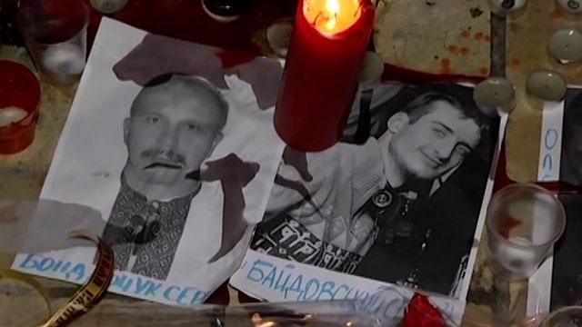 Хроніка Євромайдану: ескурсії по Межигір'ю, повалення пам'ятників Леніну