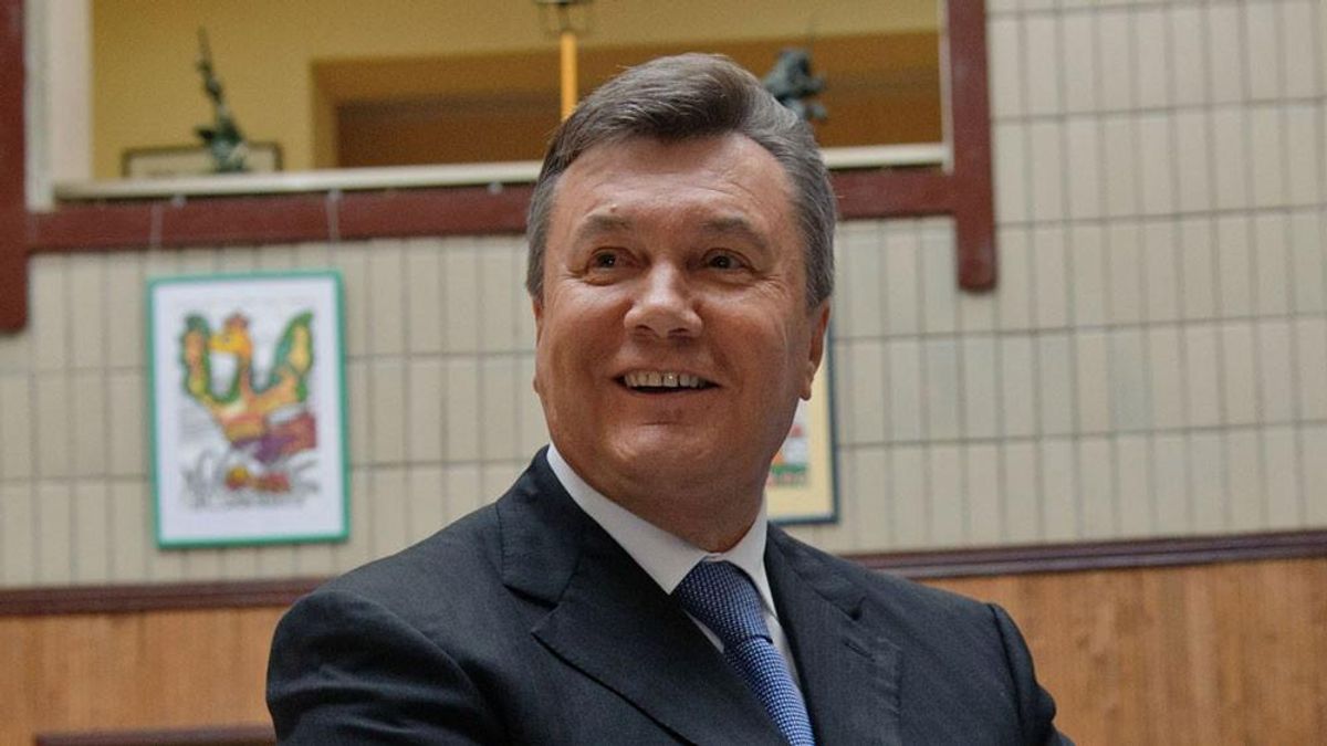 Янукович планирует вернуться и "облегчить жизнь жителям Украины" Янукович планирует вернуться и "облегчить жизнь жителям Украины"