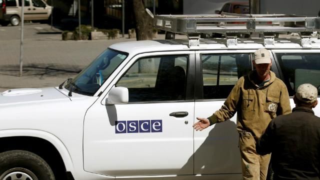 Представители ОБСЕ попали в Дебальцево Представители ОБСЕ попали в Дебальцево