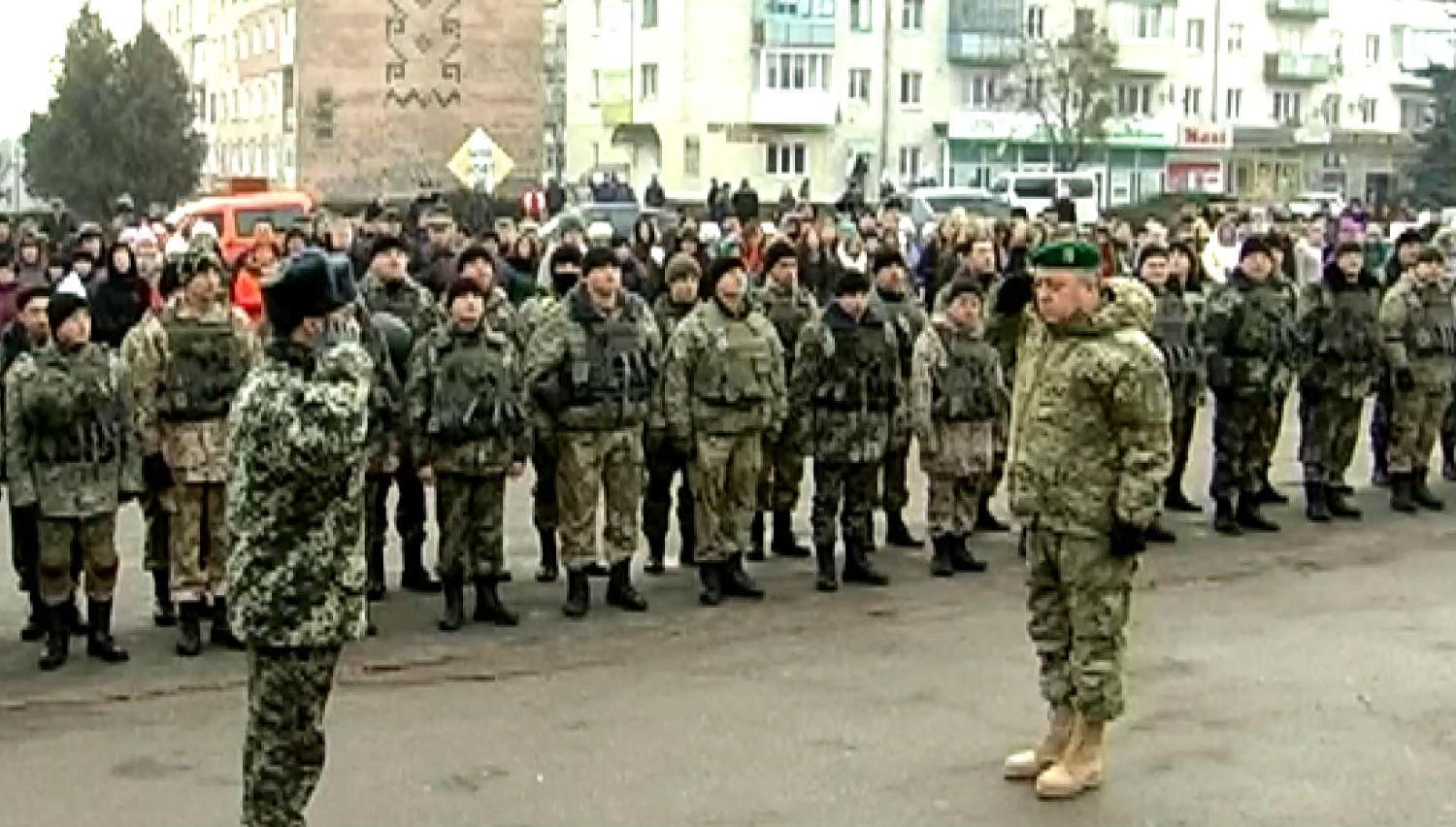 Близько півтори сотні прикордонників із Житомирщини поїхали у зону АТО Близько півтори сотні прикордонників із Житомирщини поїхали у зону АТО