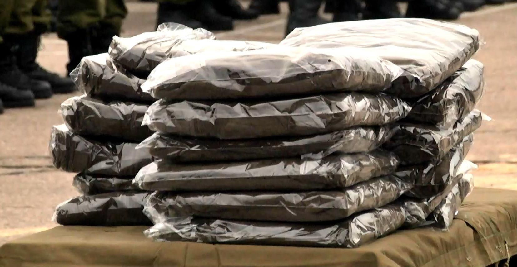 Канадські волонтери передали силам АТО теплий одяг Канадські волонтери передали силам АТО теплий одяг