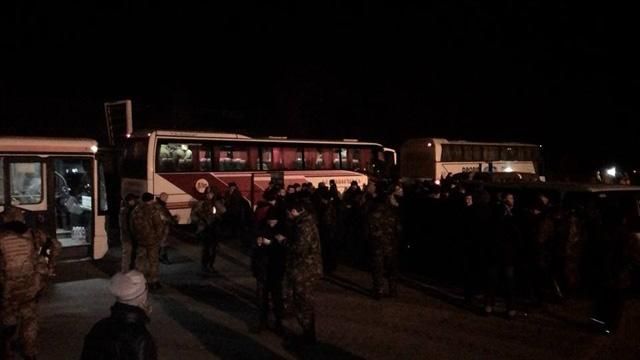 Стали відомі імена 36 військових, яких сьогодні звільнили з полону (Список) 