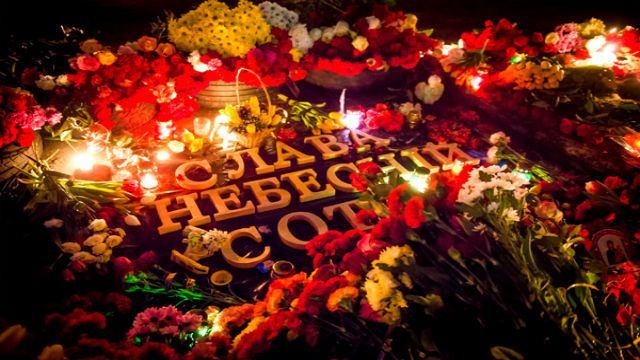 Живі, поки пам’ятаємо. Українці вшановують подвиг Героїв Живі, поки пам’ятаємо. Українці вшановують подвиг Героїв