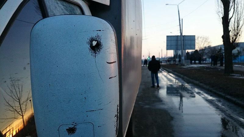 Часть активистов в Харькове от взрыва спас автомобиль Часть активистов в Харькове от взрыва спас автомобиль