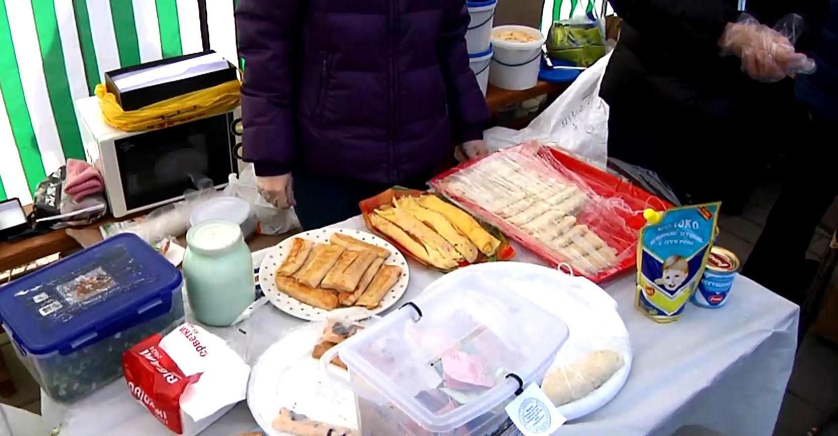 В Луцке устроили ярмарку для сбора средств на нужды военных АТО В Луцке устроили ярмарку для сбора средств на нужды военных АТО