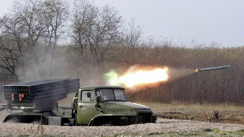 Бойовики накопичують боєприпаси, незважаючи на розмови про "відведення важкої артилерії"