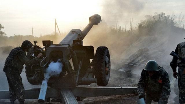 Спікер АТО пояснив, чому досі немає відведення важкого озброєння Спікер АТО пояснив, чому досі немає відведення важкого озброєння