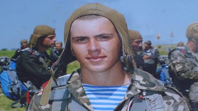 Родичі розшукують зниклих "кіборгів" Родичі розшукують зниклих "кіборгів"