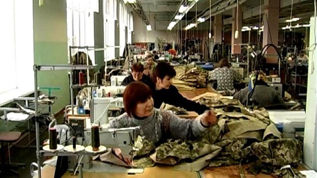 У Кіровограді шиють одяг для військових на замовлення Міноборони