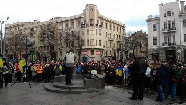 Харків'яни вшанували пам'ять загиблих у вчорашньому теракті