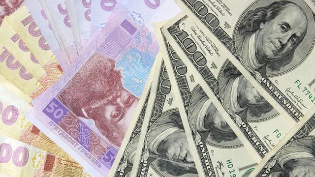 Гонтарева опровергла слухи о переводе валютных депозитов в гривну