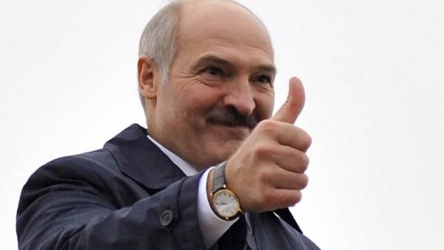 "Миротворець" Лукашенко хоче, щоб Україна, Білорусь і Росія разом відгуляли 9 травня 