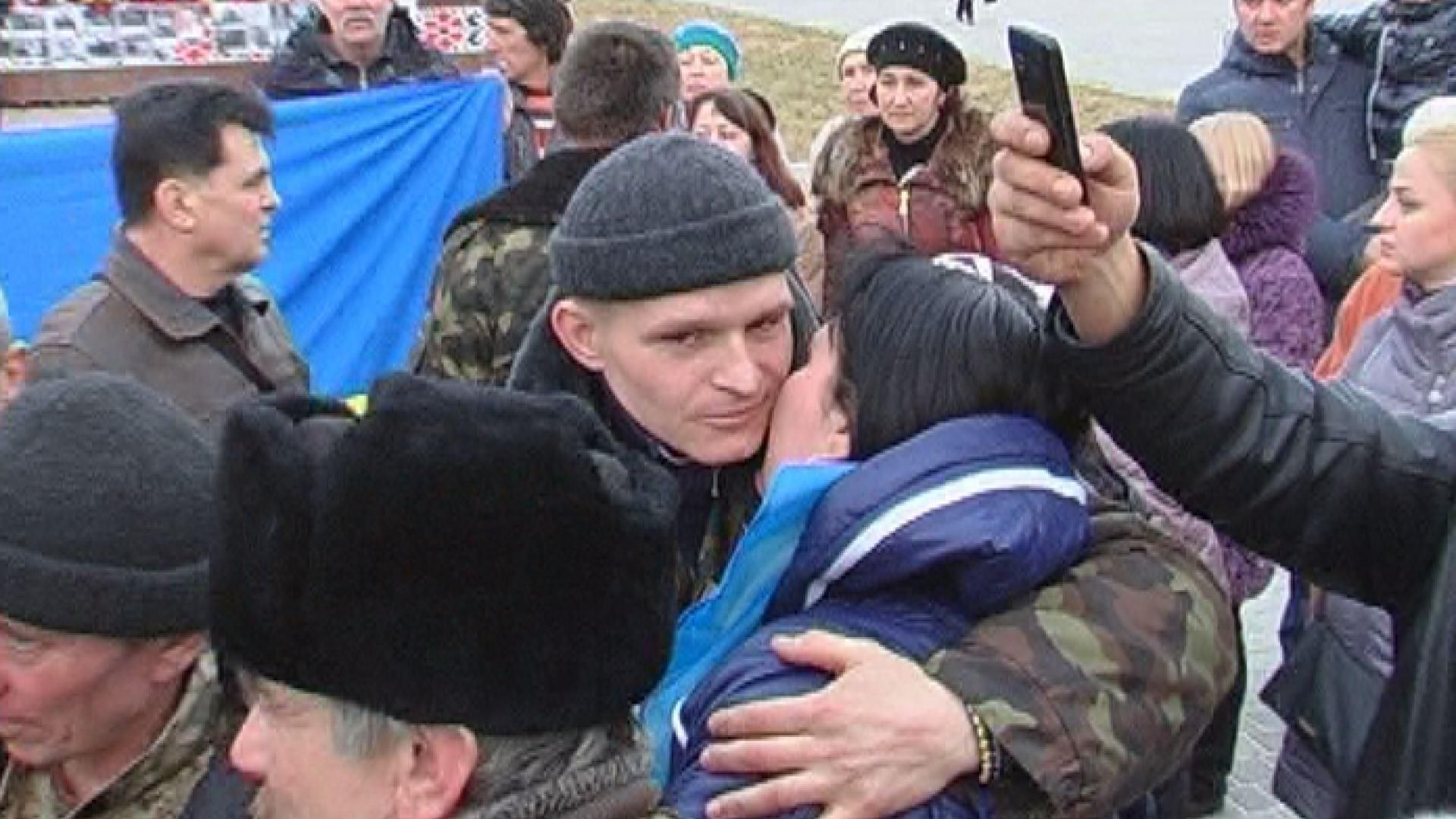 Херсонці зустріли своїх Героїв, які пережили полон Херсонці зустріли своїх Героїв, які пережили полон