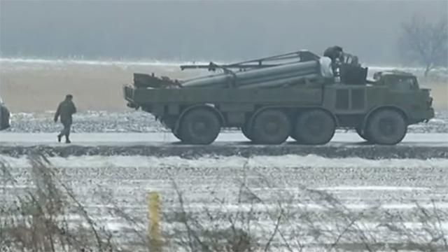 В сети появилось видео с колонной российских РСЗО "Торнадо" вблизи украинской границы