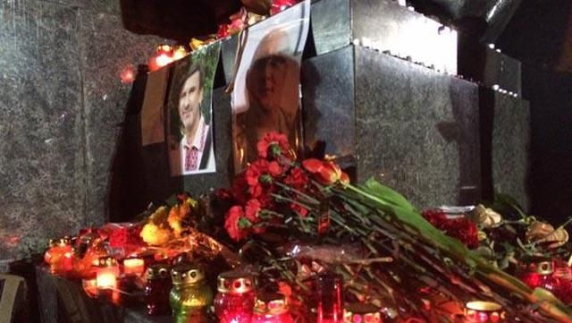 У Харкові вшановують жертв теракту У Харкові вшановують жертв теракту