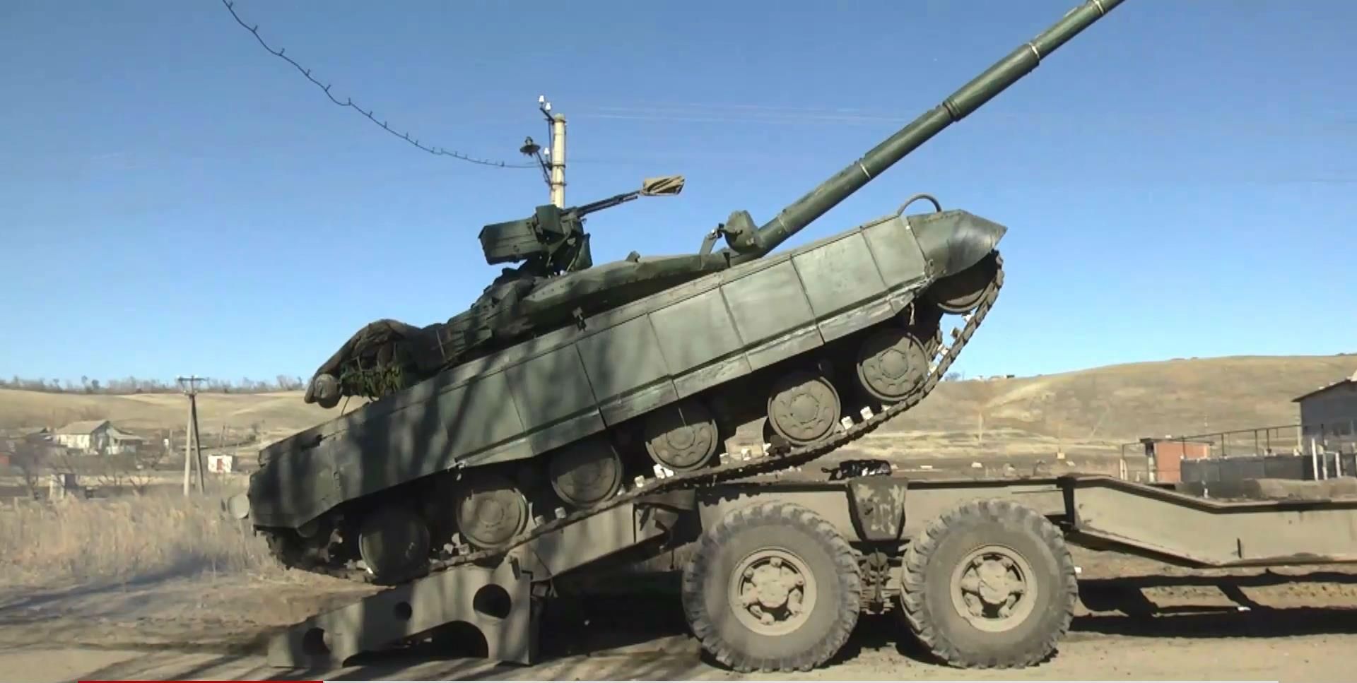 Бойцы в Широкино защищаются окопами и мурами Бойцы в Широкино защищаются окопами и мурами