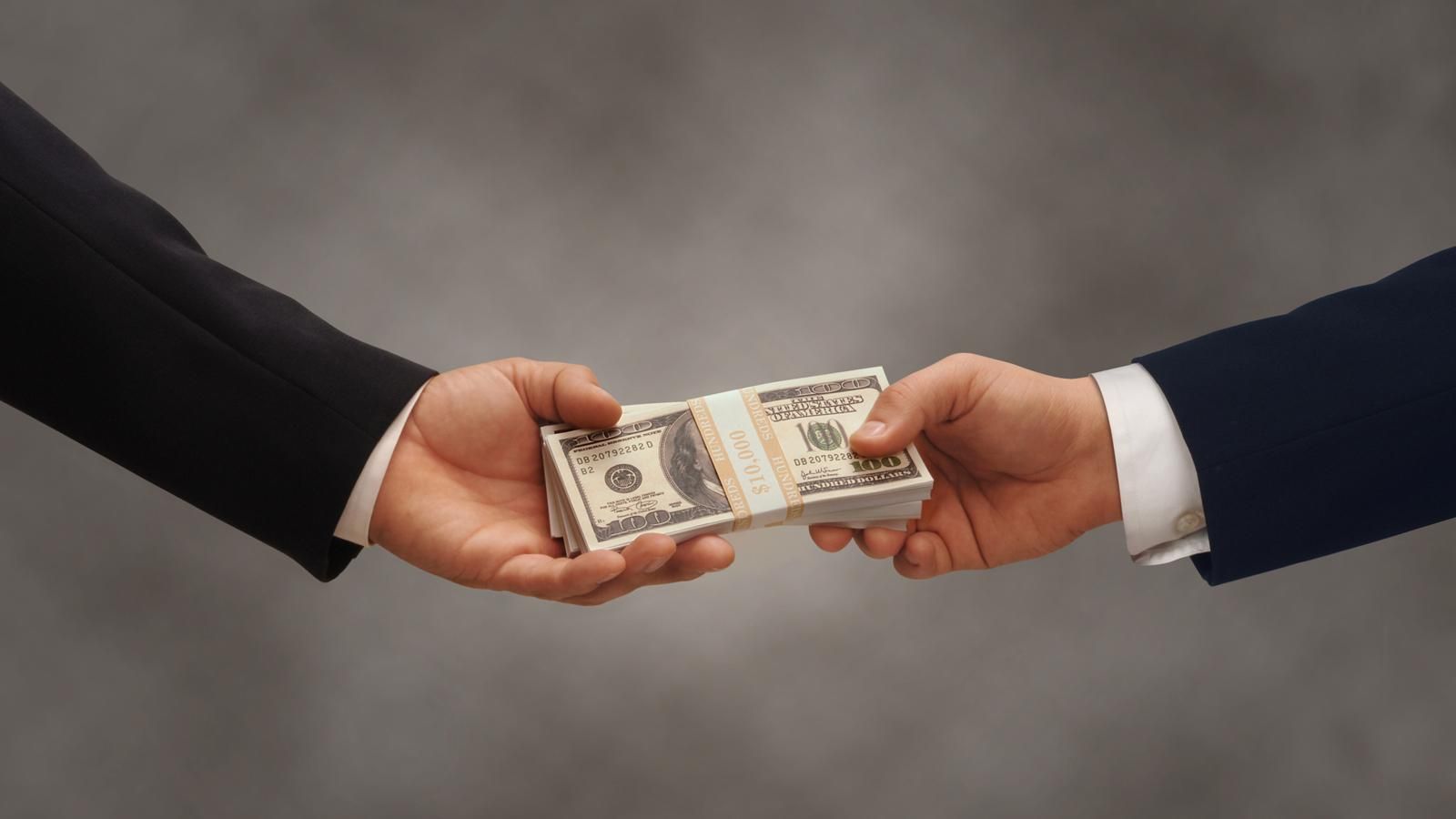 Во Львовской области осудили двух депутатов за получение взятки Во Львовской области осудили двух депутатов за получение взятки