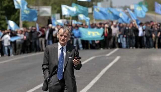 Проукраїнські кримчани закликають Київ до повної блокади Криму, — Джемілєв Проукраїнські кримчани закликають Київ до повної блокади Криму, — Джемілєв